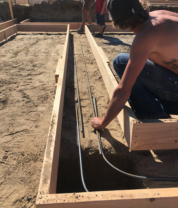 How to lay rebar for concrete. How to build your own house