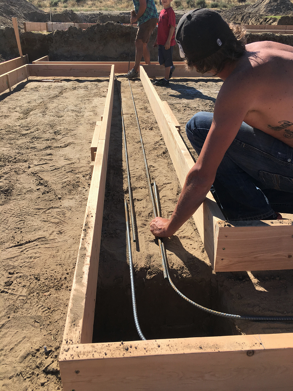 How to lay rebar for concrete. How to build your own house